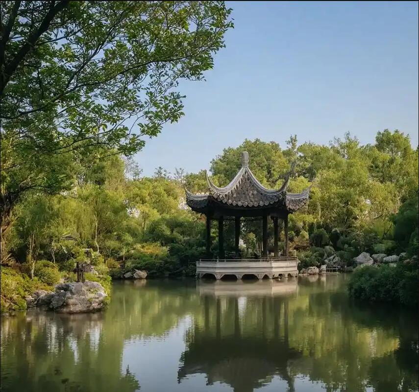 洪山区尔芙餐饮有限公司